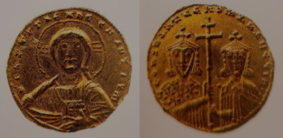 Илл. 3. Константин VII (слева) и Роман II с патриаршим крестом