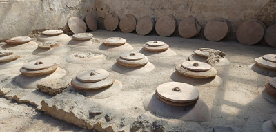 Villa Regina view of dolia in situ.jpg
